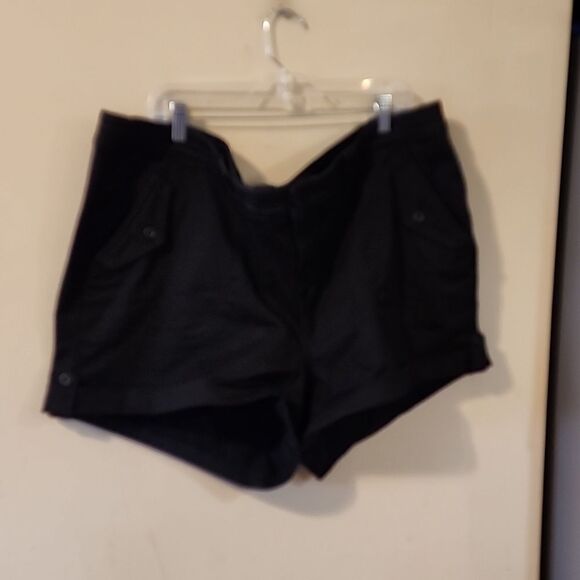 Torrid black shorts size 26 - Picture 1 of 6